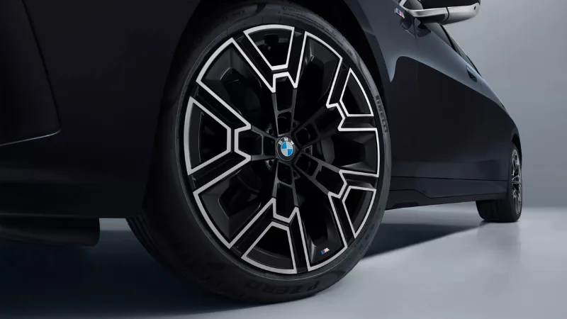 BMW i5 Long Wheelbase